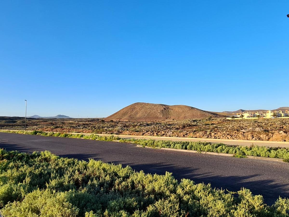 Casa Zalla 110M2, 200M2 Garden, Pool, 1Gb Wi-Fi, Private Parking Corralejo Bagian luar foto